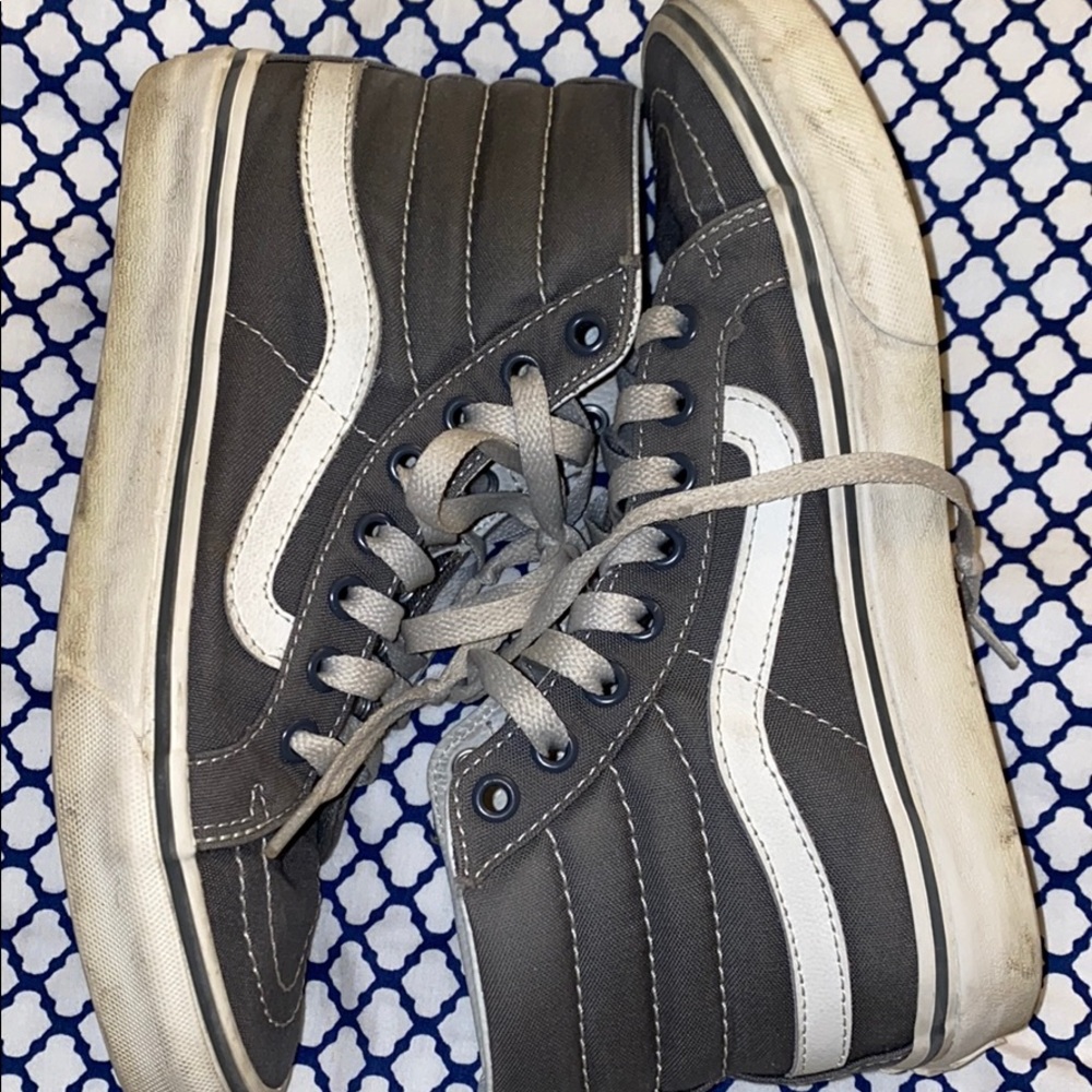 Vans - Picture 2 of 2